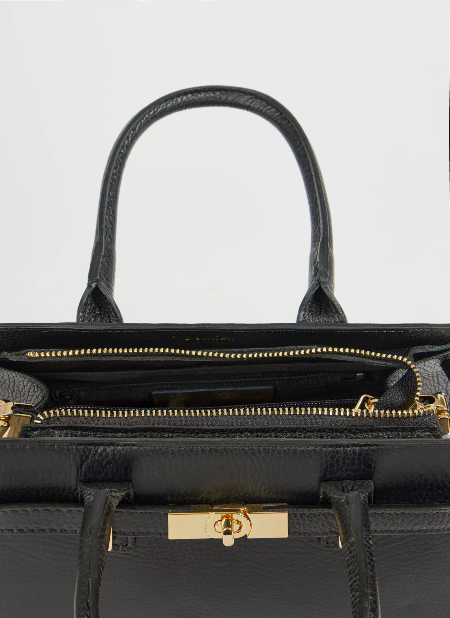 Capri Bag in Dollaro Leather Black
