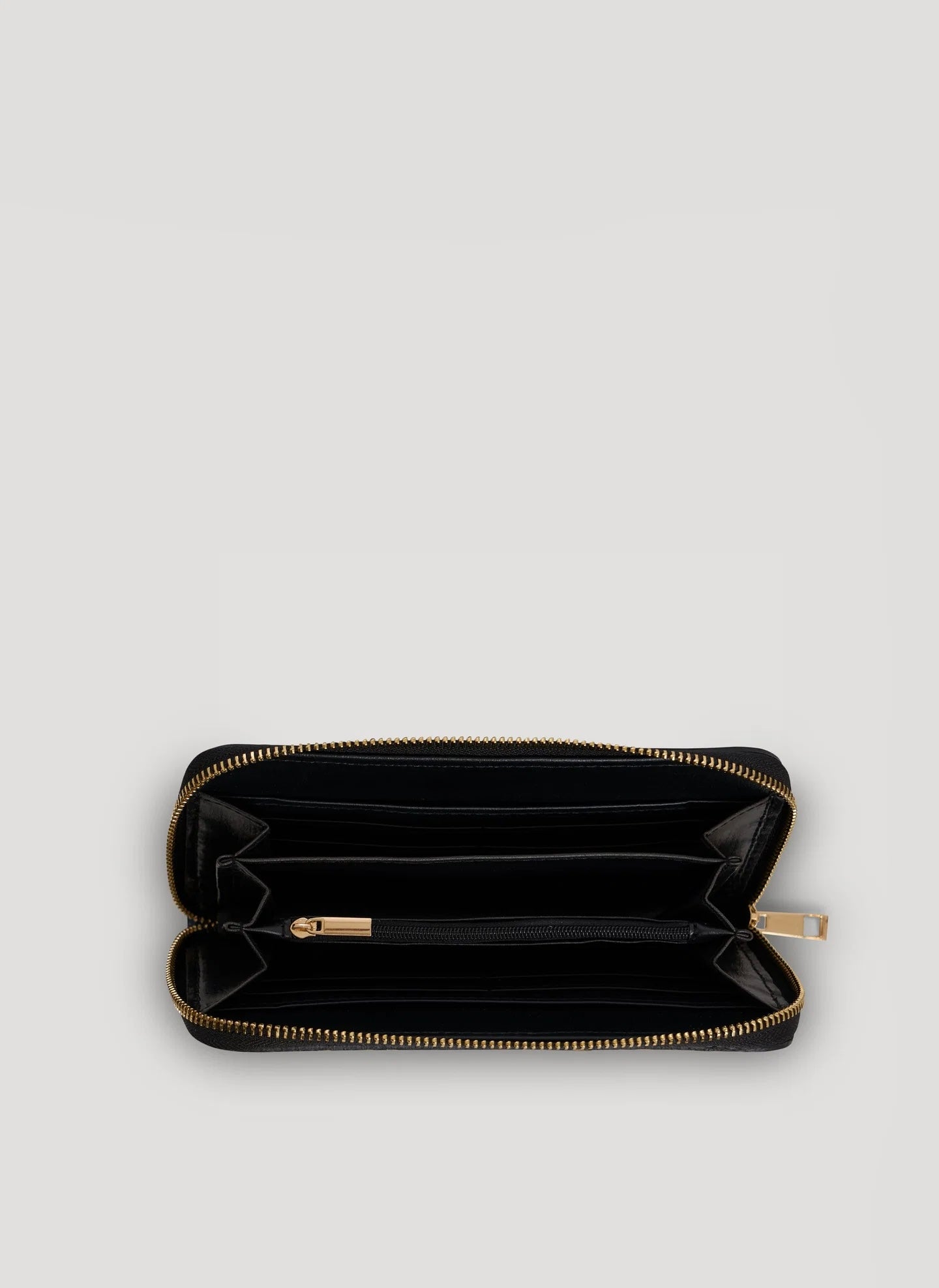 Rodri Wallet in Black Dollar Leather