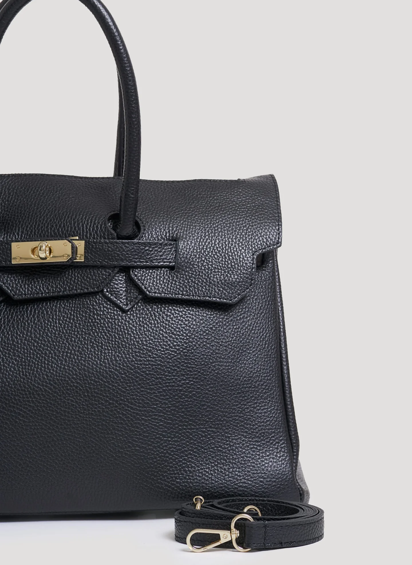 Montalcino Bag in Dollaro Leather Black
